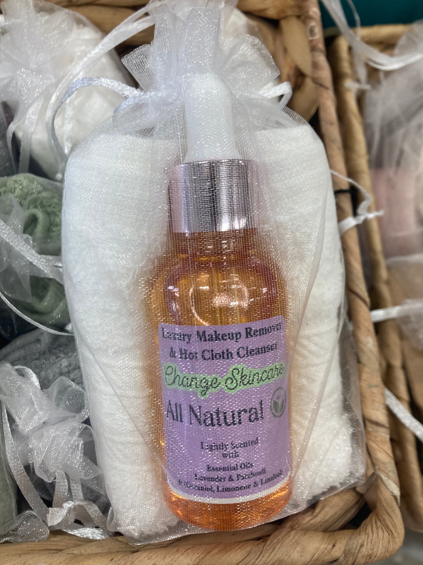 Luxury Hot Cloth Cleanser & Make Up Remover Oil